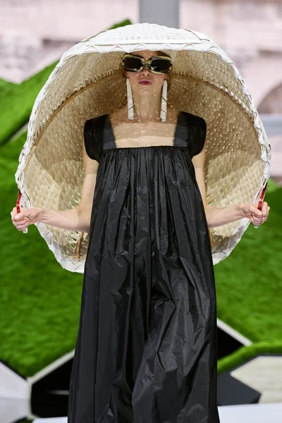 Look 98